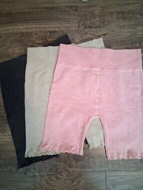Body & Sol Tight Fit Shorts Set Of 3 Sz XL